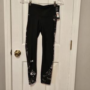 Under Armour Black and White Leggings XS